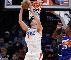 爱游戏-JackeyLove新星重要助攻表现突出，快船前途光明！