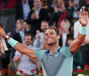 爱游戏-包含纳达尔迎来二十赛季高光表现，巴黎圣日耳曼球迷沸腾！的词条